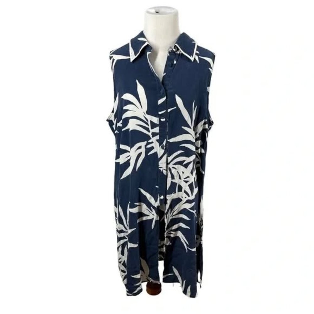 100% Silk Sully Bonnelly Navy Blue and White Floral Sheath Dress. Size 18W
